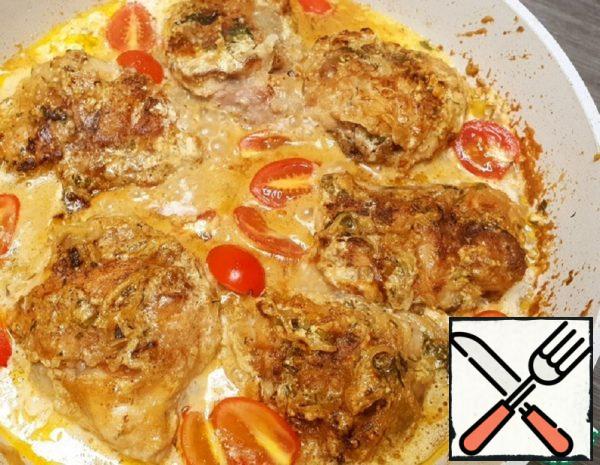Juicy Chicken in Sour Cream Sauce Recipe
