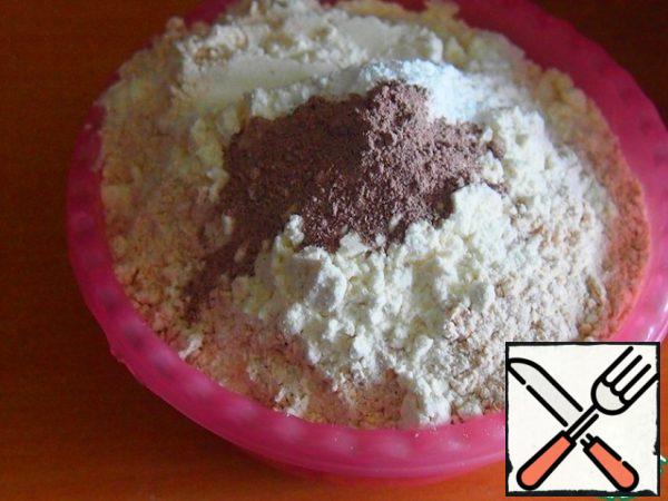 Mix the flour with baking powder and mix. I used baking powder for gingerbread, so the color turned out to be dark.