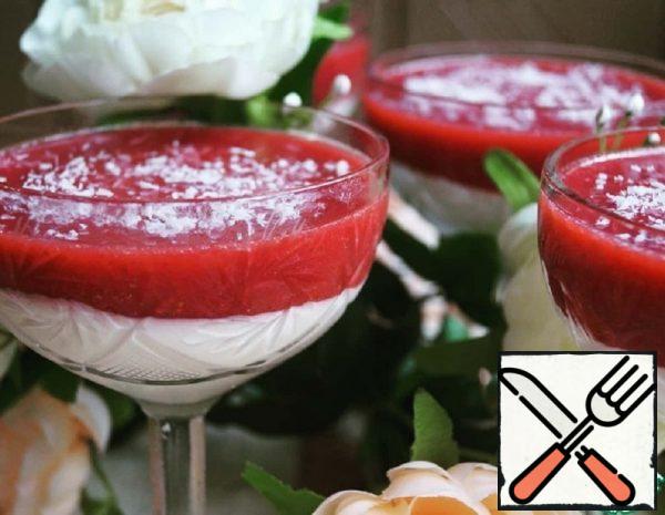 Jelly Dessert "Strawberries in the Snow" Recipe