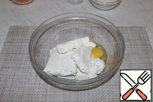 Add the egg to the curd.