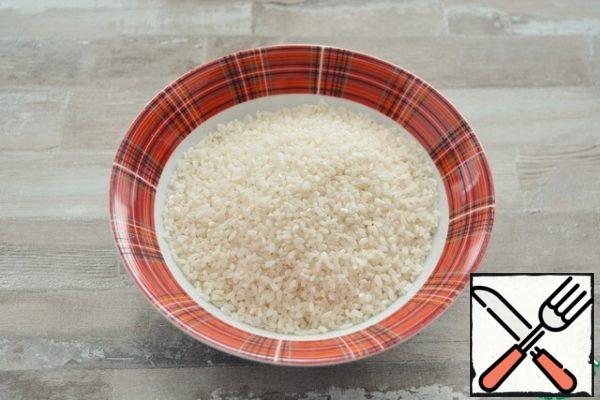 Rice for risotto is the foundation of the basics. Gourmets are advised to take varieties: Arborio, Carnaroli and Vialone nano. The packaging may also say "for risotto".
