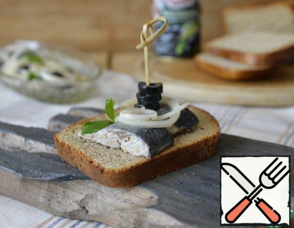 Appetizer of Pickled Herring with Olives Recipe