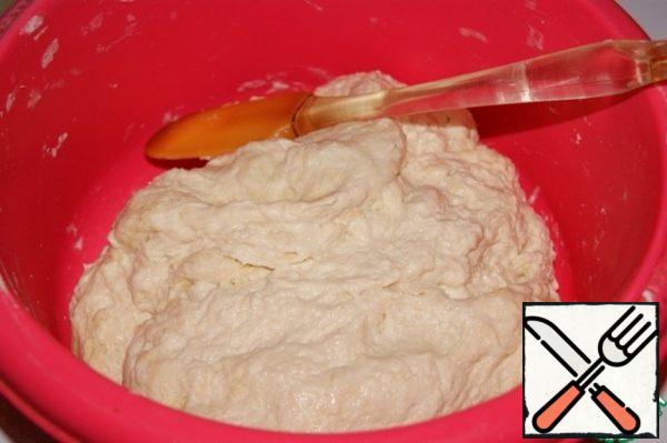 Dough:
Put water, oil, salt and sugar in a saucepan. Bring to a boil and cook for 2-3 minutes. This is a prerequisite. Cool completely.
Dilute the yeast in 50 ml of warm water. Add to the cooled oil liquid. Gradually adding flour and stirring with a spatula, make a dough that will stick to your hands.
P.S. Pay attention to the flour. In all regions, its density is different, so add it gradually, taking into account the recommendations I gave above.