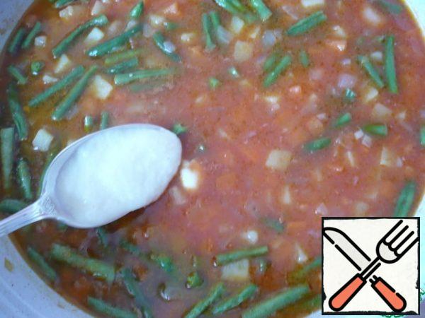 At the end of cooking, add 1 tablespoon of horseradish to the soup. Taste the soup (add what is missing, usually salt). Bring to a boil and remove from heat.