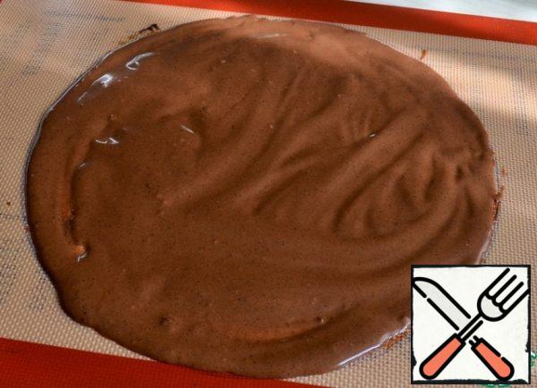 Excellent cakes are baked on silicone mats.