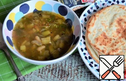 Serve the soup with lean tortillas, hot. Bon appetit.