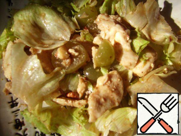Light Salad with Chicken and Grapes Recipe