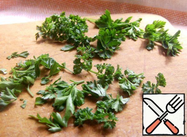 Finely chop the parsley.
