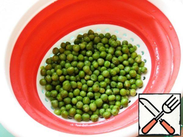 Frozen green peas are boiled in Unsalted water for about 3 minutes.
Rinse under cold running water and allow the water to drain.