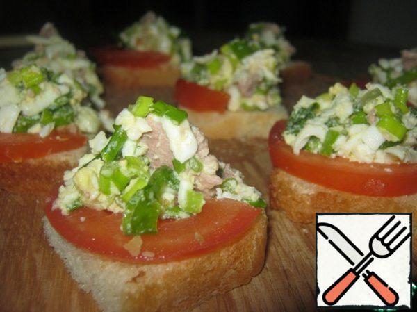 You can put it in the form of a canape - on white toast bread.