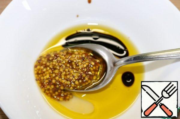 Prepare the dressing. Mix the butter, soy sauce, lemon juice and mustard.