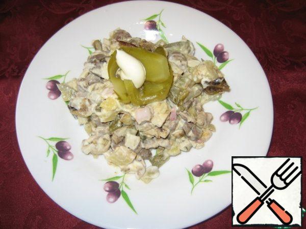 Enjoy a delicious and hearty salad.