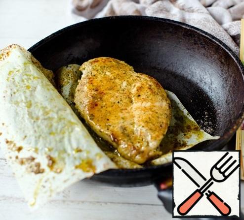 Put the breast in a dry pan and fry over low heat on each side until browned.