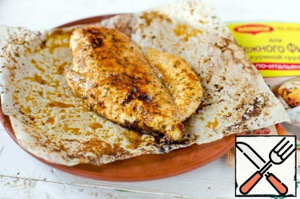 Preheat a frying pan without oil and put the breast on it, cook over low heat, frying on each side until browned, about 5-7 minutes.