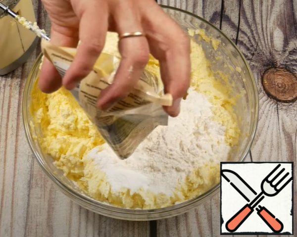 Add the pudding.