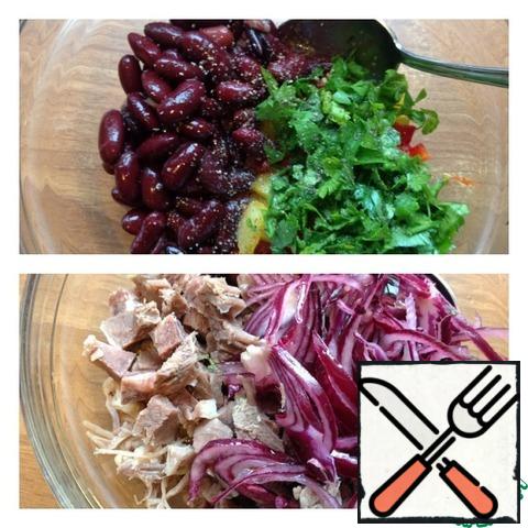 Drain the liquid from the beans and add to the salad. Finely chop the parsley. Add salt and ground pepper. Squeeze the pickled onion and add it to the salad. Cut the meat into a small cube. Add butter. Mix the salad.