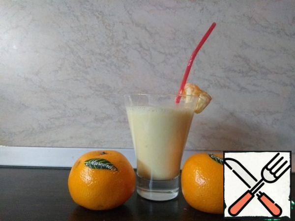 A delicious and healthy drink is ready! Children will be delighted with this delicious dish