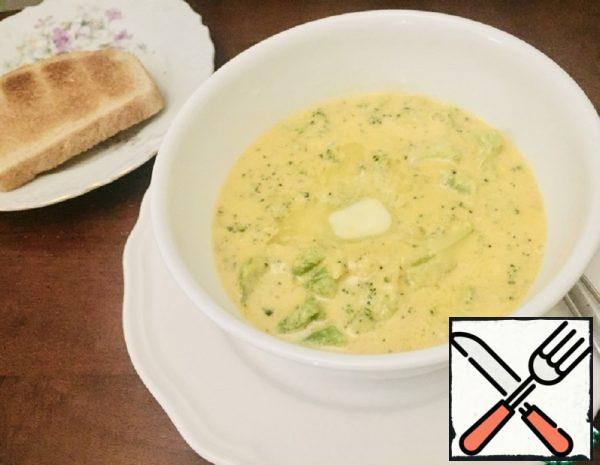 Quick Cream Soup with Cheddar and Broccoli Recipe