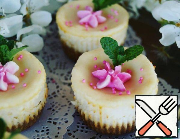Creamy Mini Cheesecakes "Festive" Recipe