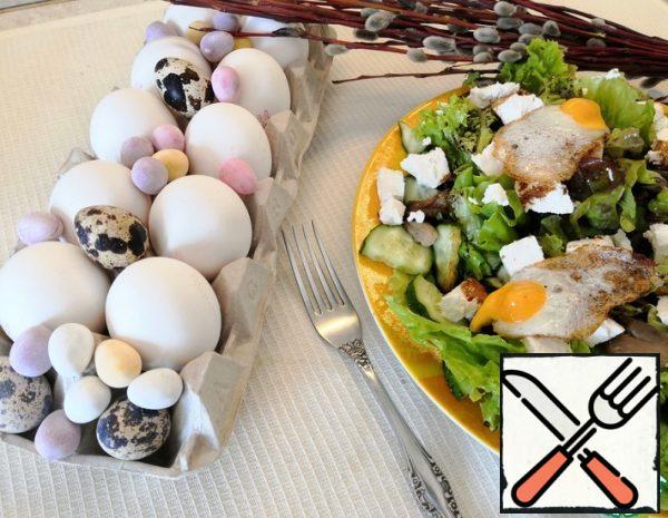 Salad with fried Quail Eggs Recipe