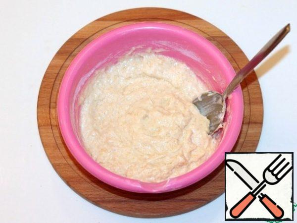 Mix the egg mixture with flour.