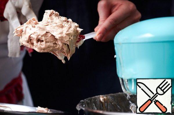 Add a spoonful of chocolate cream.