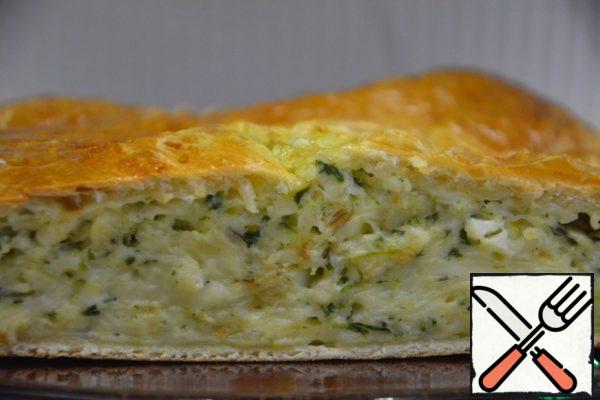 Today I made a small experiment. I added spinach to the filling for the first time. And most importantly, the pie was made of puff pastry. It turned out very tasty! The puff pastry version is very suitable for quick preparation for unexpected guests.