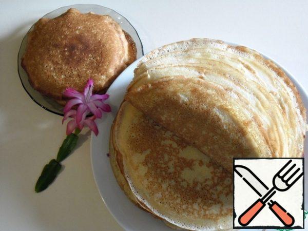 You can bake pancakes in a frying pan of the desired diameter. I baked two diameters.