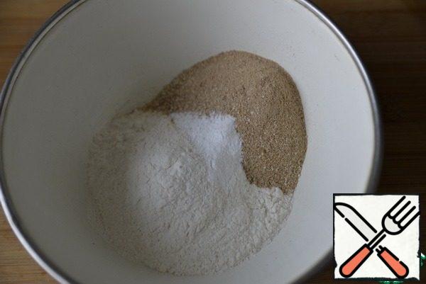 Mix wheat and buckwheat flour with baking powder.