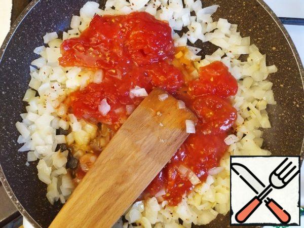 Add pepper and tomato paste.