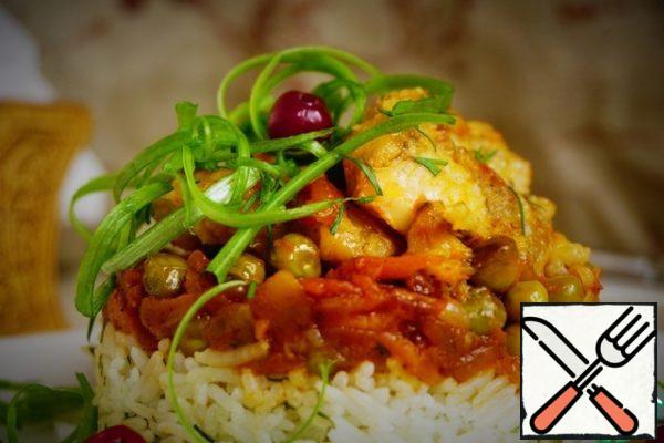 Put the vegetable sauce on top, and the fish on it. Carefully remove the ring.