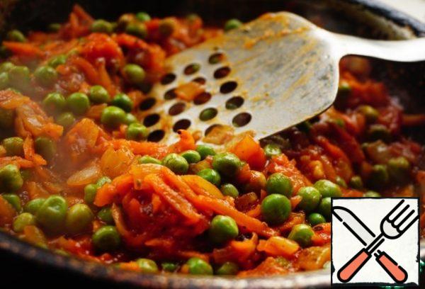 Simmer all together for 5 minutes.
Put it aside for now.