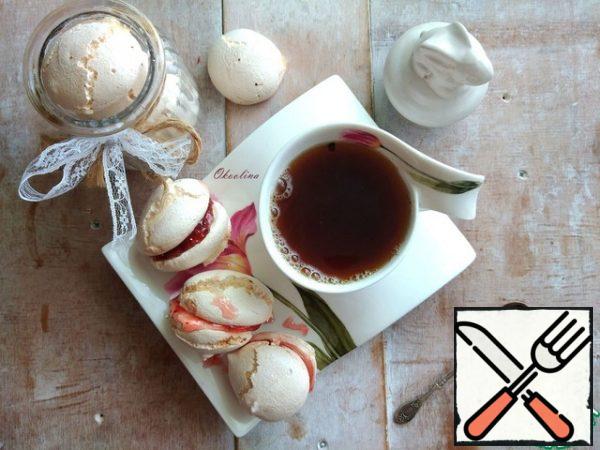 She made it with coffee and served it with strawberry jam.