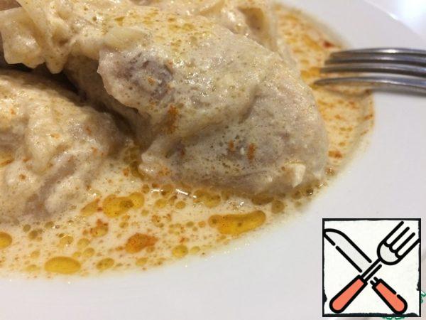 We got a very tasty, tender and juicy meat in sour cream and garlic sauce.
Enjoy your meal!
