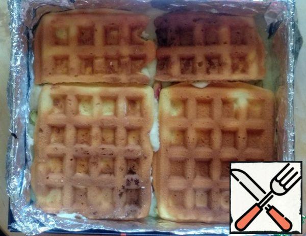 Then the waffles again, press tightly.