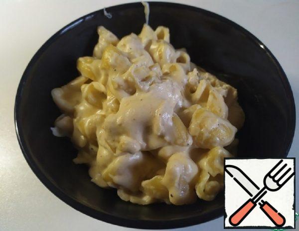 Pasta with Cheese in Cream Sauce Recipe