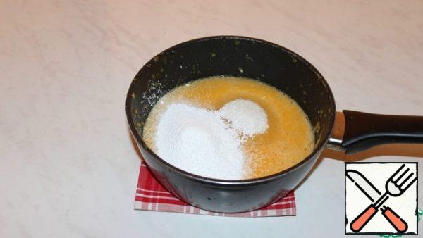 Whisk with a blender. Add sugar and starch.