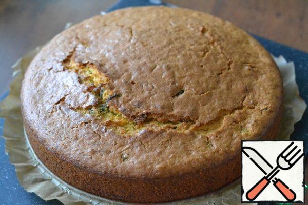 Bake in a preheated 180 degree oven for 35-40 minutes.
Cool the finished cake on the grill.
Decorate the cooled cake as desired.
For decoration, I used powdered sugar.