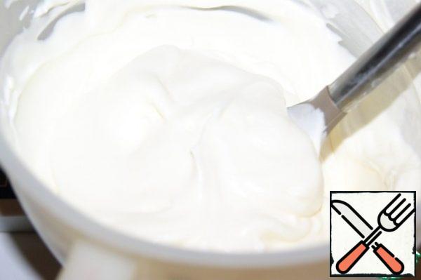 Combine the yogurt mixture with the cream and gently mix with a spatula. The mousse is so airy, like a cloud!