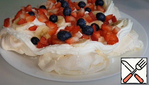 And arrange the fruits. If you want, you can do it in two layers. Enjoy your meal.