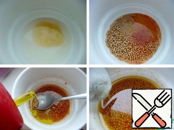 For dressing, mix wine vinegar, honey, mustard, salt and pepper. Pour the olive oil in a thin stream and mix the dressing thoroughly.