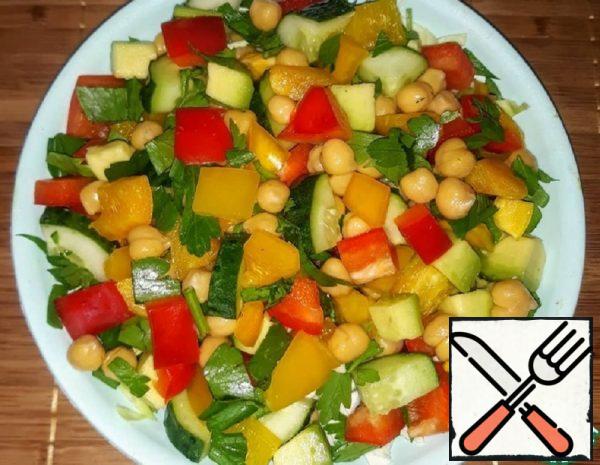 Salad with Chickpeas and Vegetables Recipe