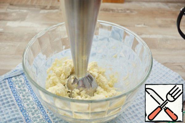 Chop everything with a blender into a smooth mass.