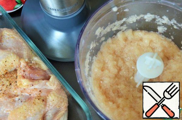 Grind to a pulp, I have a wonderful assistant blender. A few pulsating taps and you're done, no tears, no extra smells.