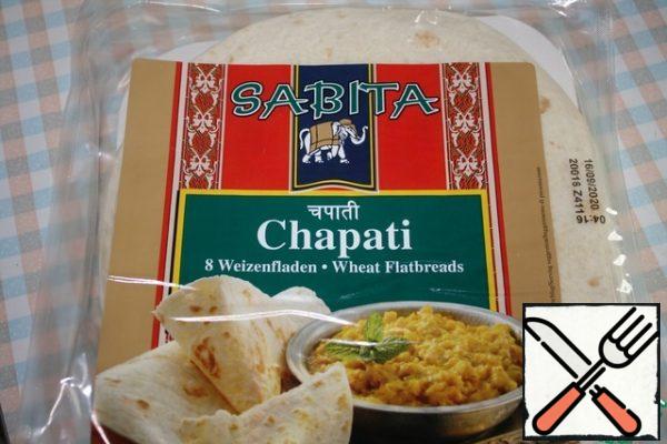 Need a thick pita bread like Mexican tortillas. I had chapatis, but it's almost the same as tortillas.