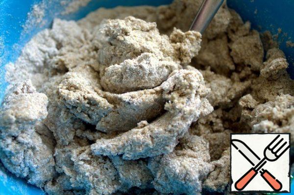 Knead the dough, similar to plasticine.