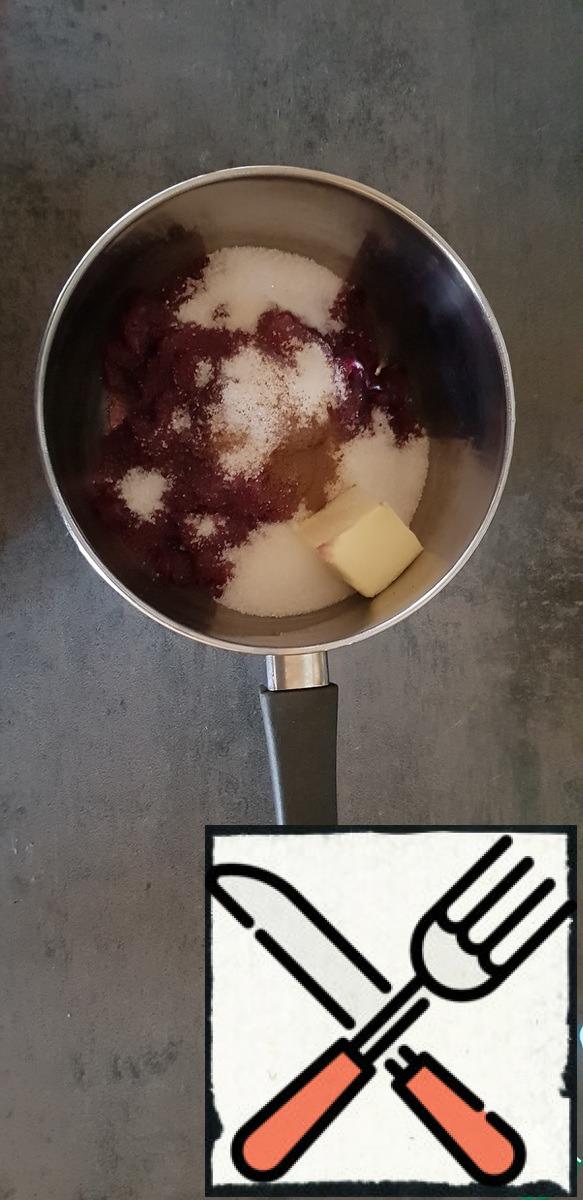 While the dough is fermenting, prepare the filling. Put cherries, sugar, butter, and cinnamon in a saucepan. Cook until the sugar dissolves over a low heat. Dissolve the starch in the juice and add to the saucepan. Boil until a thick cream. If the cherries are frozen, do not forget to defrost them first. But with homemade canned food, the taste is more vivid!