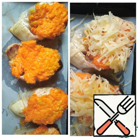 Take out and sprinkle with cheese, put in the oven for another 10-15 minutes.