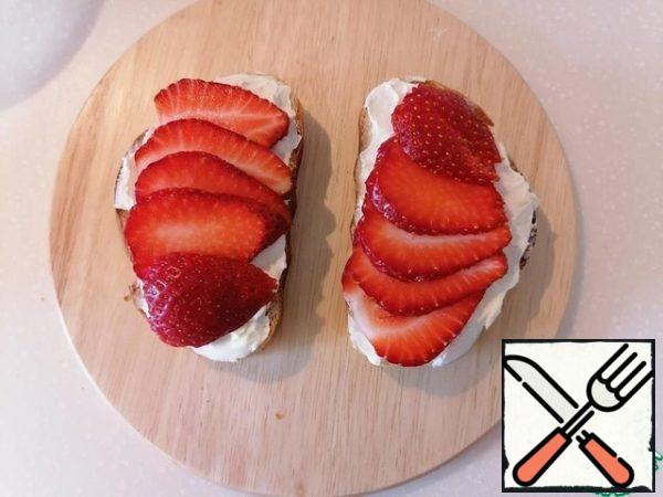 Sliced strawberries (or any seasonal juicy sweet and sour fruit/berries).