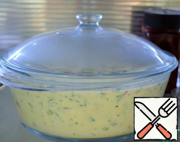 Put it in the refrigerator for cooling for at least 1 hour.
To serve, boil the potatoes.